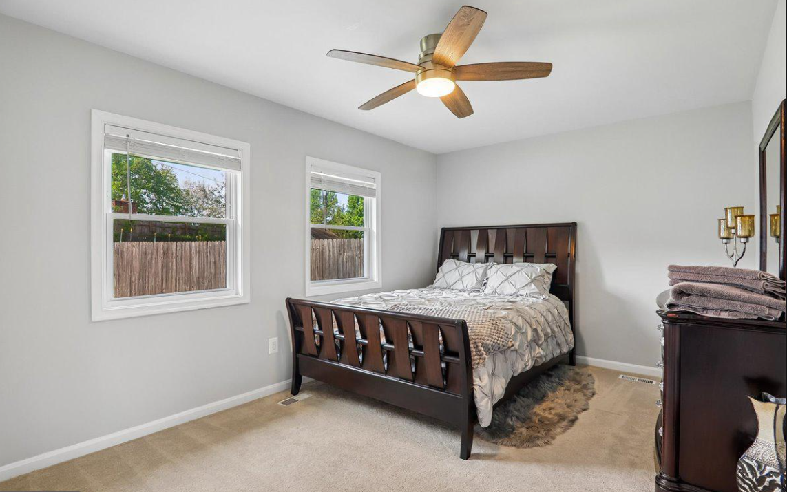 Guest bedroom with queen bed